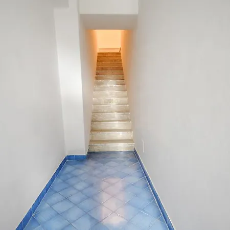 Cleo Apartment *