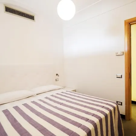 Cleo Positano